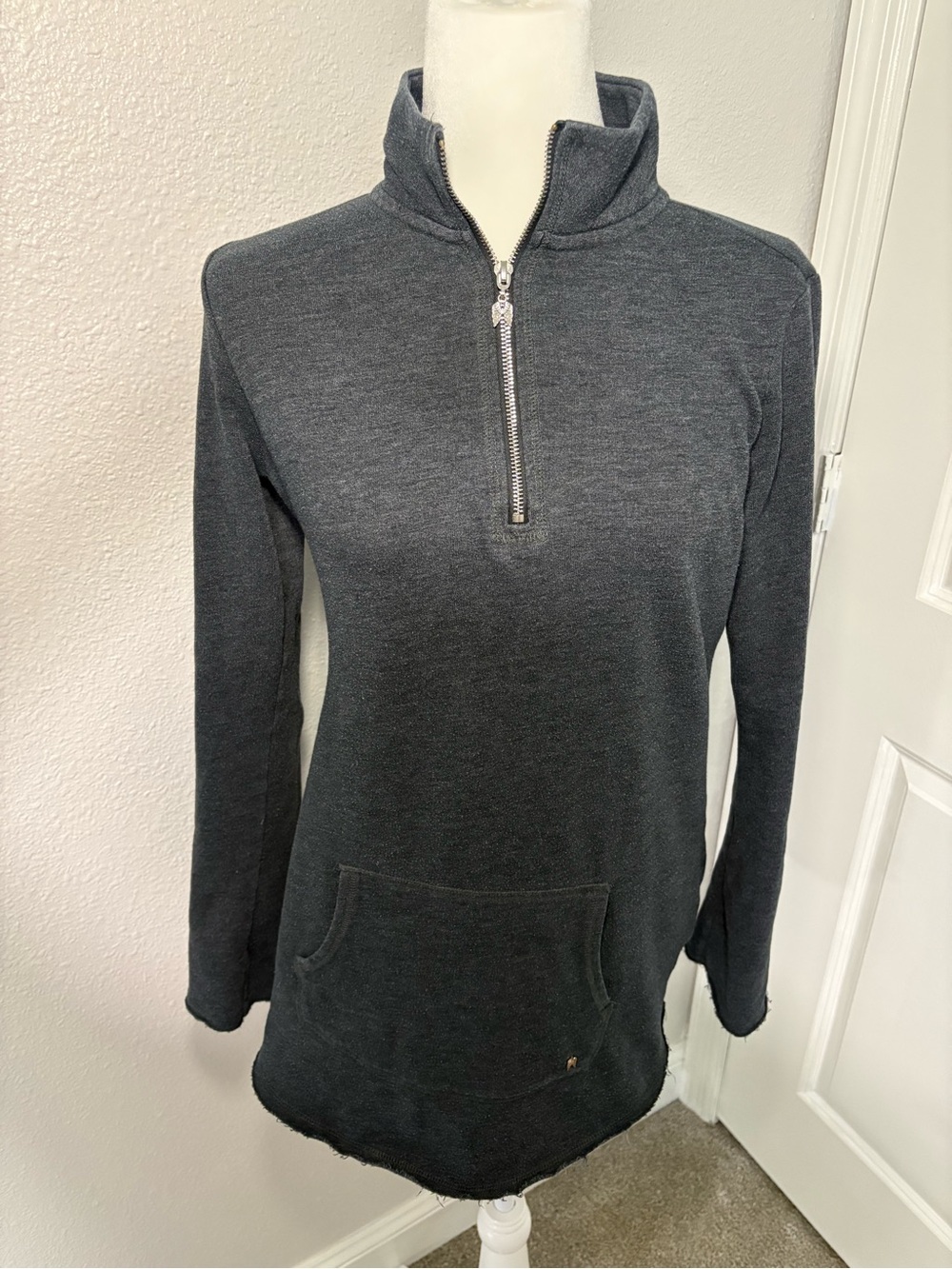 Vintage Y2K VS Size M Gray Half-Zip Pullover Top